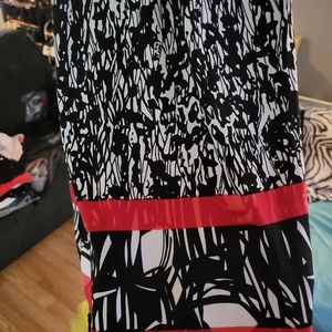 Sophie Max Black and White medium dress